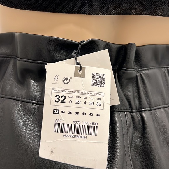 Zara Baggy Faux Leather Pants US 32 - Picture 8 of 9